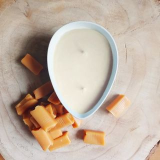 Hledáte originální dárek na Valentýna? ❤ Masážní svíčka French Caramel navodí tu správnou romantickou atmosféru a dopřeje...