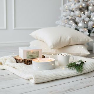 🎁 Vánoce se blíží! Už máte dárky? 🎁 Pokud ještě váháte, vyzkoušejte naše masážní svíčky! Nejsou jen krásným doplňkem a...